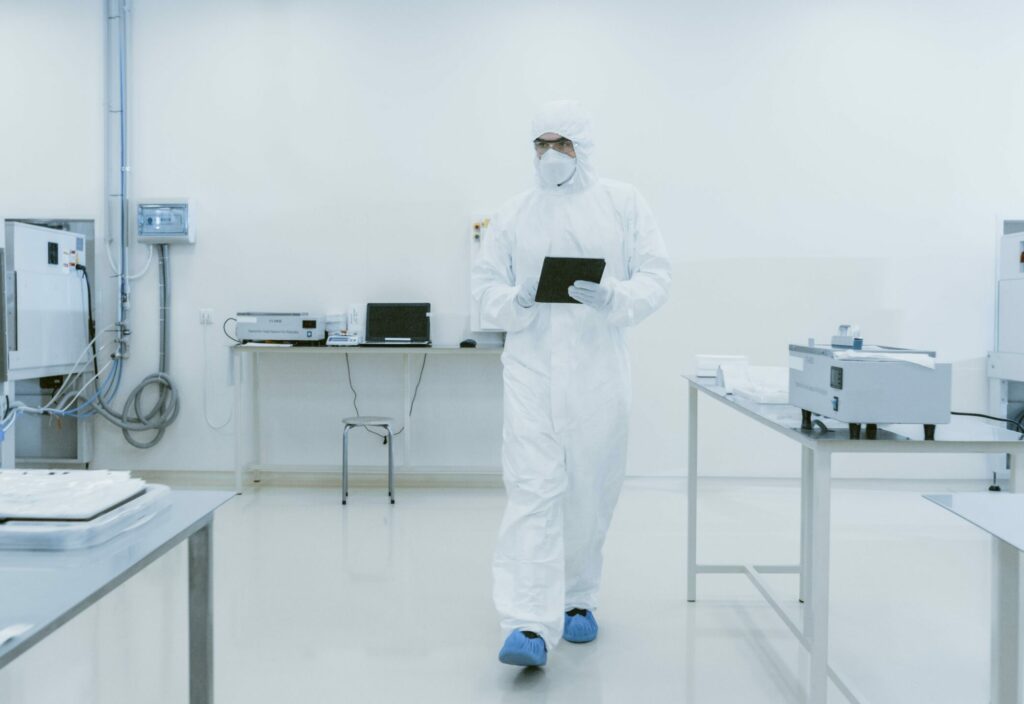 Top 5 de innovaciones de ultra limpieza para tus salas blancas